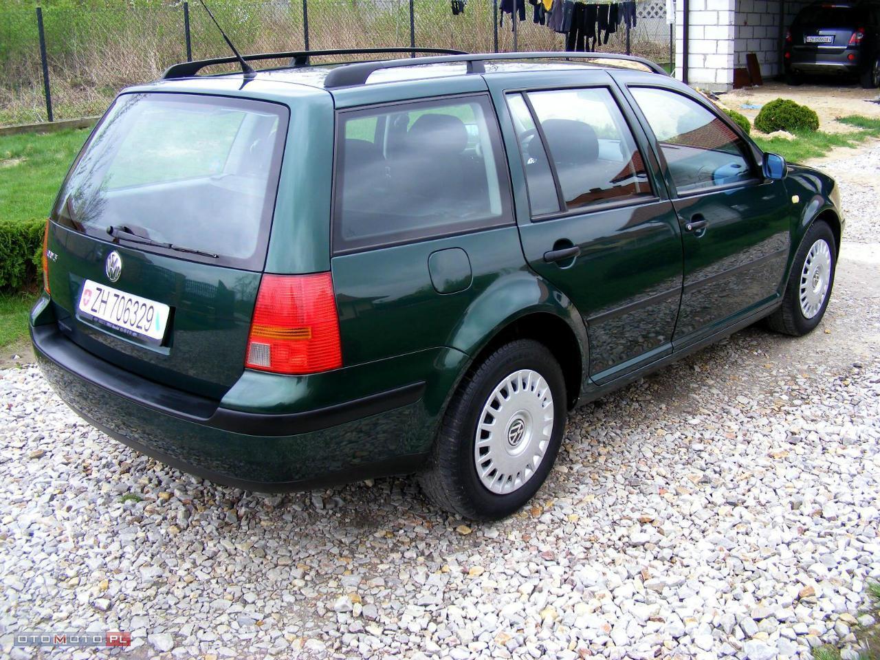 Volkswagen Golf 1,6 SR ze Szwajcarii grudzień