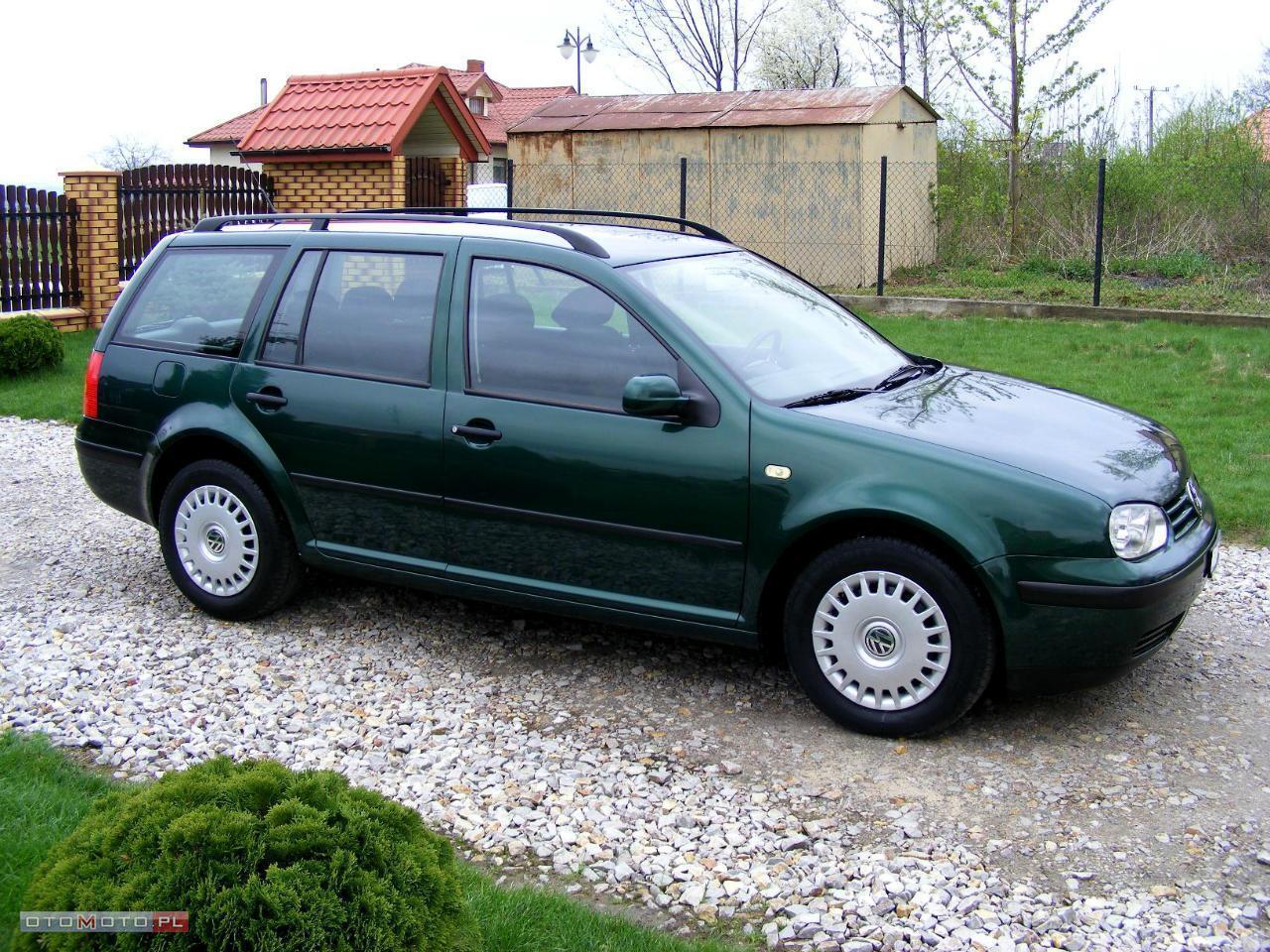 Volkswagen Golf 1,6 SR ze Szwajcarii grudzień