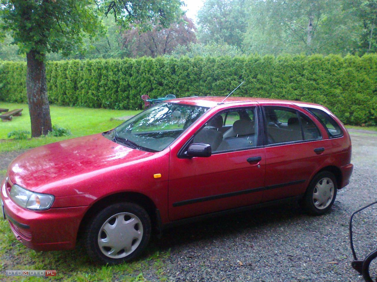 Nissan Almera
