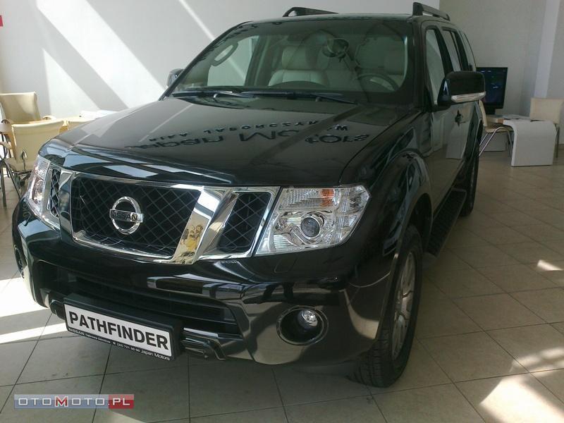 Nissan Pathfinder wyprzedaż rocznika 2012