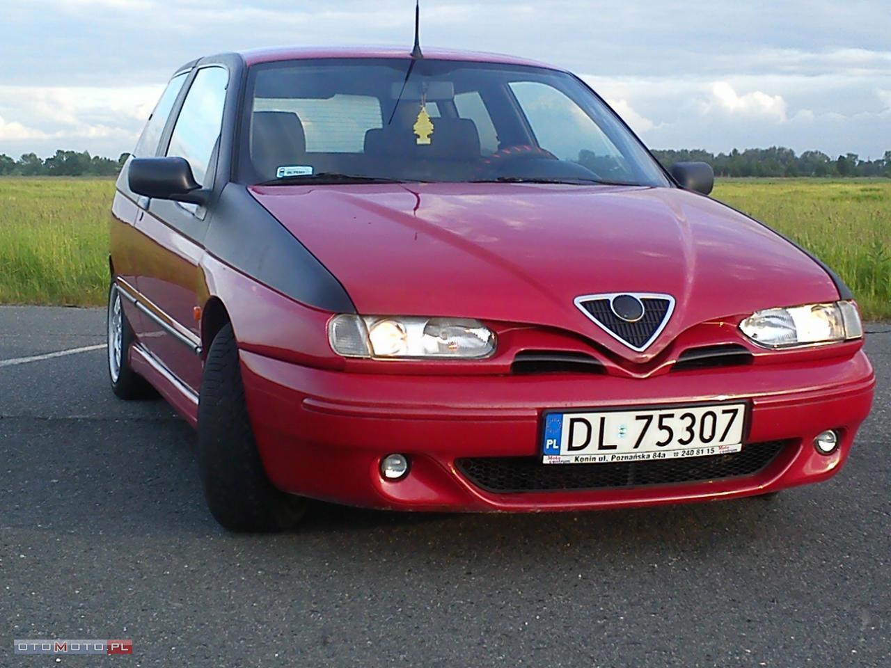 Alfa Romeo 145 PIĘKNA DRAPIEŻNA gaz SEKWENCJA