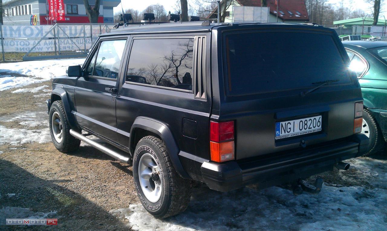 Jeep Cherokee ladny w macie nowy gaz