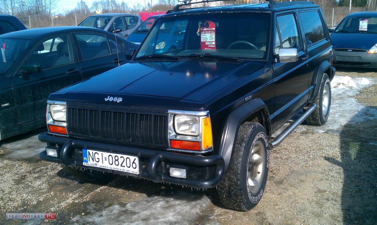 Jeep Cherokee ladny w macie nowy gaz