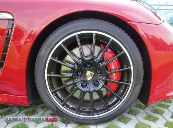 Porsche Panamera GTS 2x Karminrot AKCYZA FV23%