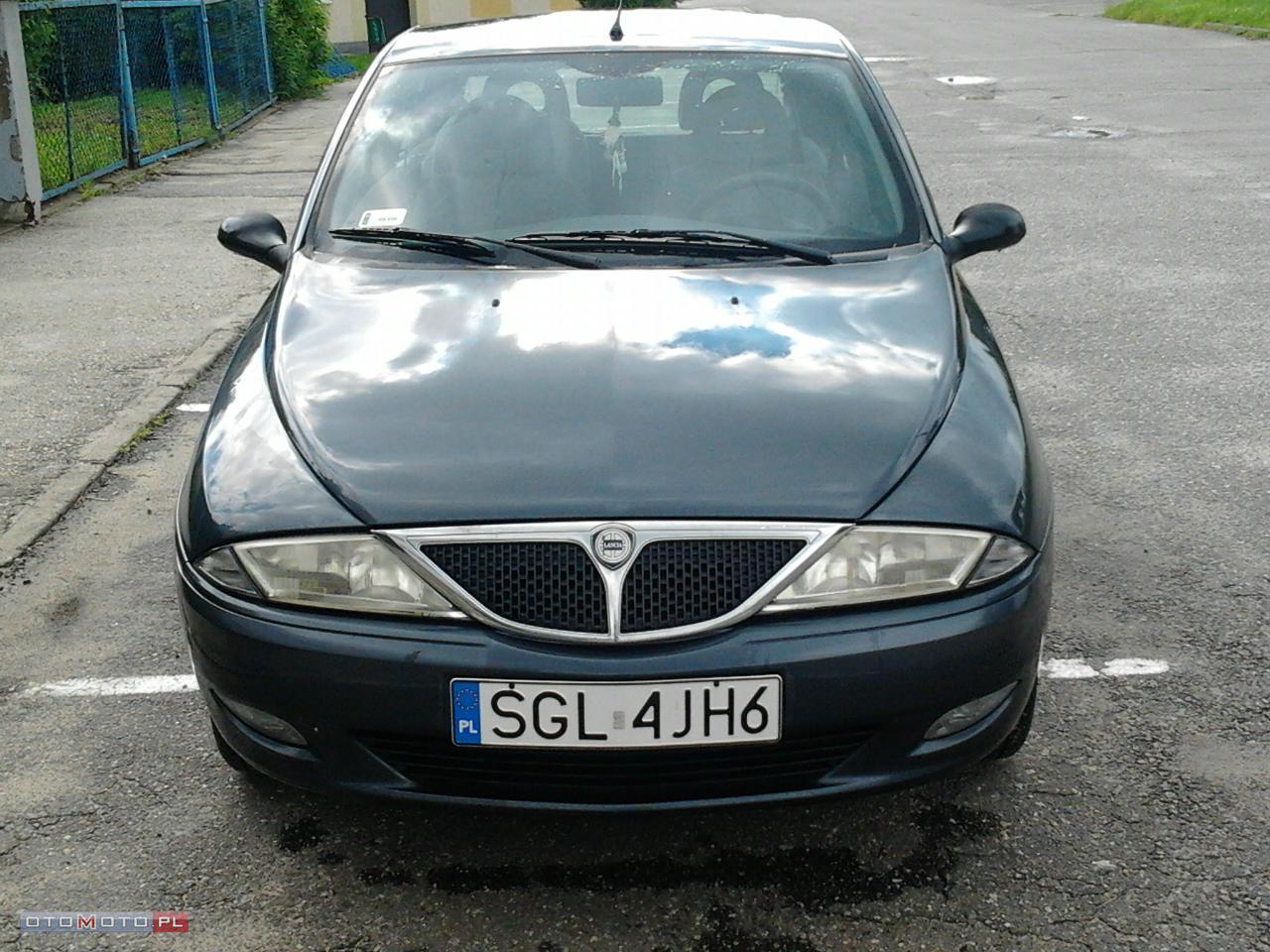 Lancia Ypsilon Cosmopolitan