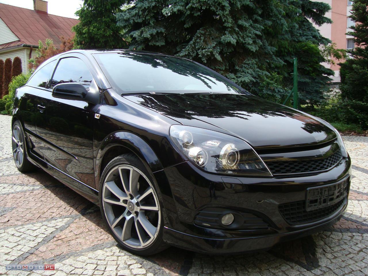 Opel Astra GTC OPC 19'
