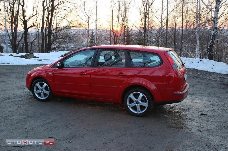 Ford Focus TITANIUM NAVI KLIMA SKÓRA