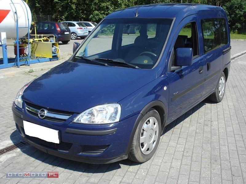 Opel Combo 1,7 75 KM BARDZO ŁADNY !!!