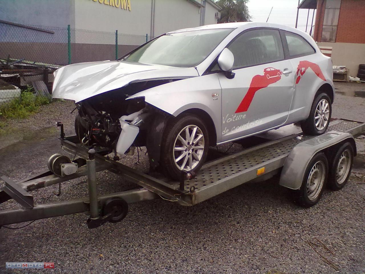 Seat Ibiza uszkodzony jak na zdjęciach